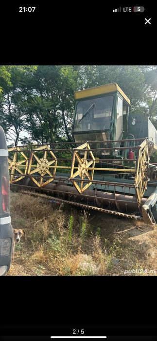 Combină agricolă John-Deere 965