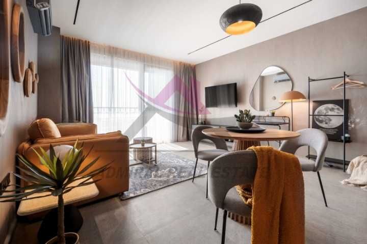 Дава се под наем Едностаен апартамент в к.к. Св.Св. Константин и Елена - 60 кв.м за 650 € - Снимка #1