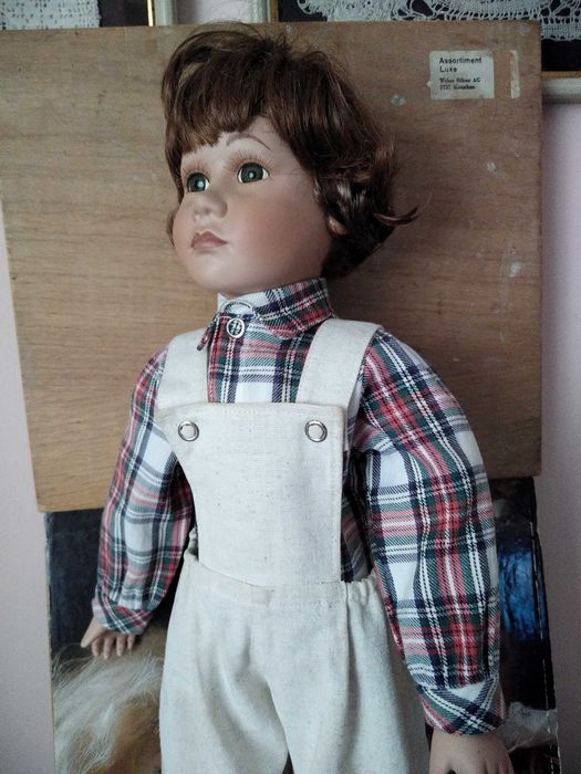 Papusa de portelan Gilde