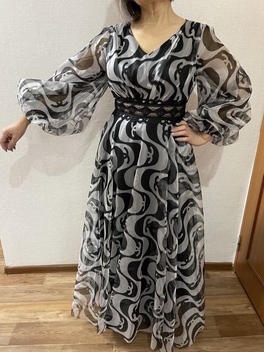 Вечернее платье серое