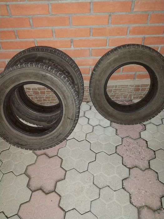Продается Зимние 4 Шины
