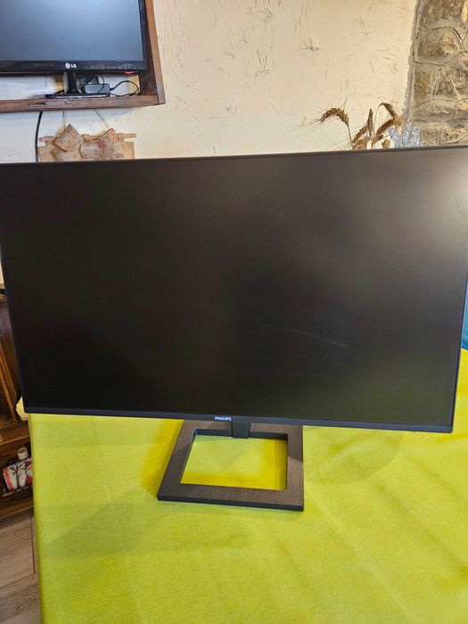 Монитор с гаранция