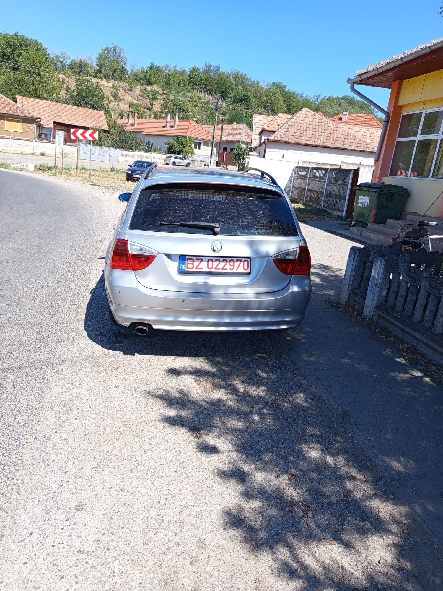 Vând BMW 320D automat