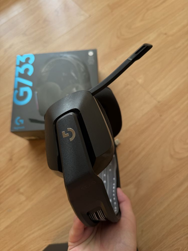 Геймърски слушалки Logitech G733