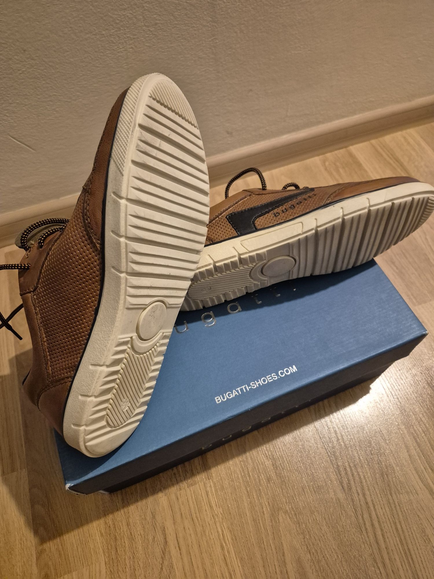 Bugatti  sneakers pantofi piele 41