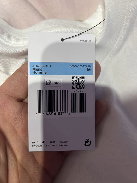 Tricou nike marimea M pe alb