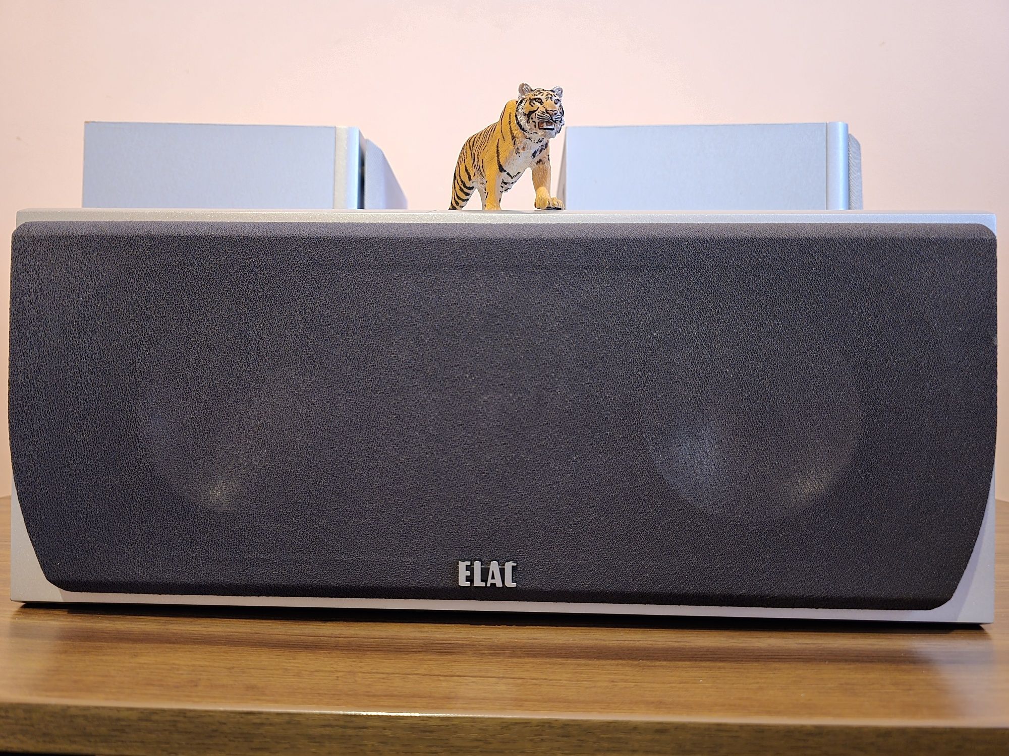 Elac CC-101.2. Boxa centru premium. Calitate de la Elac. Preț fix !