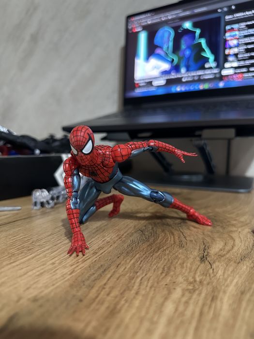 Фигурка Человека паука от Mafex