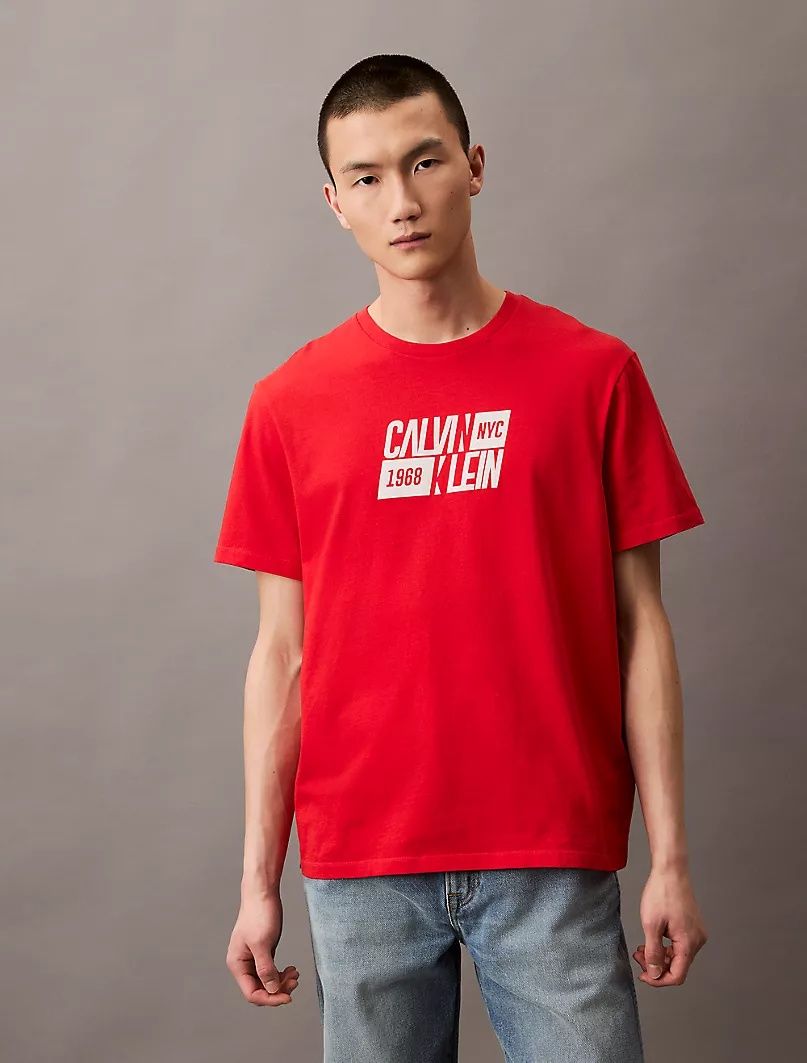 Футболки от Calvin Klein