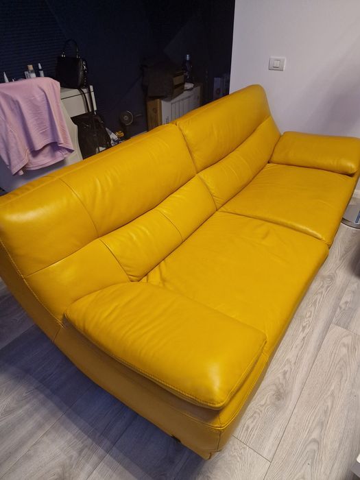 Vand canapele de piele