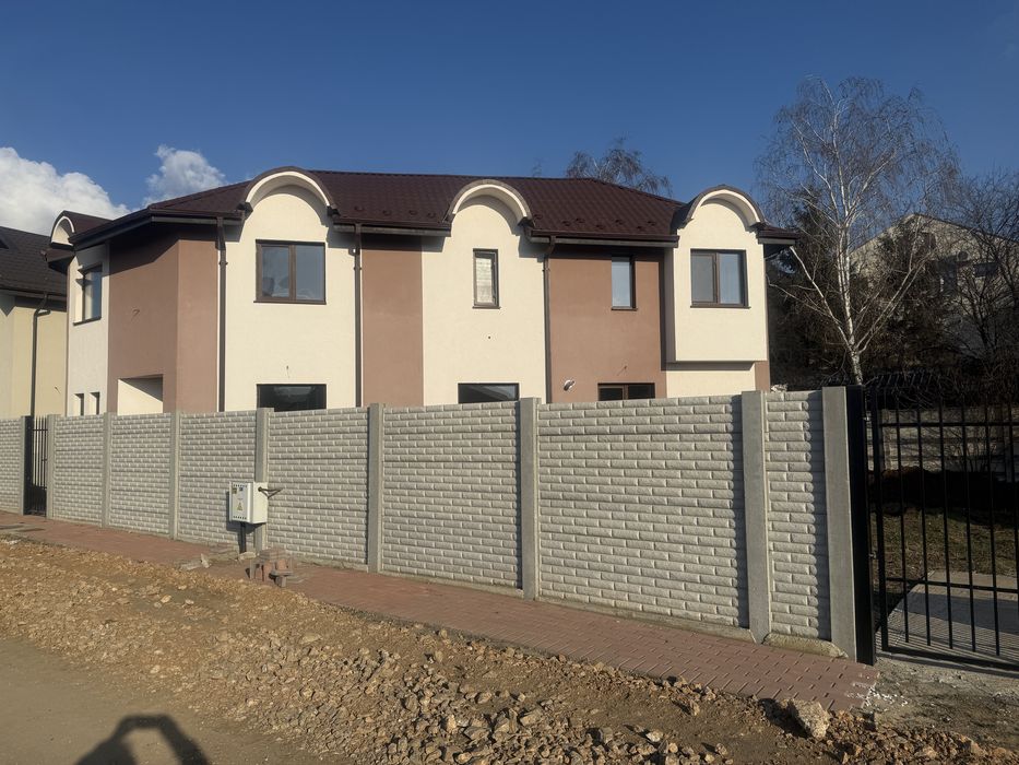 Vand casa craiova ( bariera valcii ,toate utilitatiile racordate )