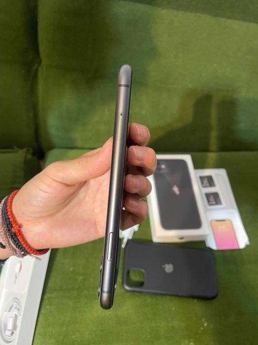 iPhone 11 128 gb черен black перфектен