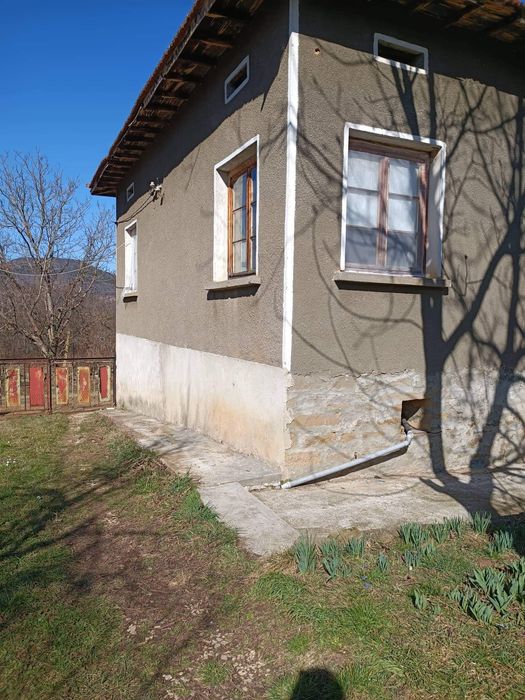 Къща в с.Караш област Враца