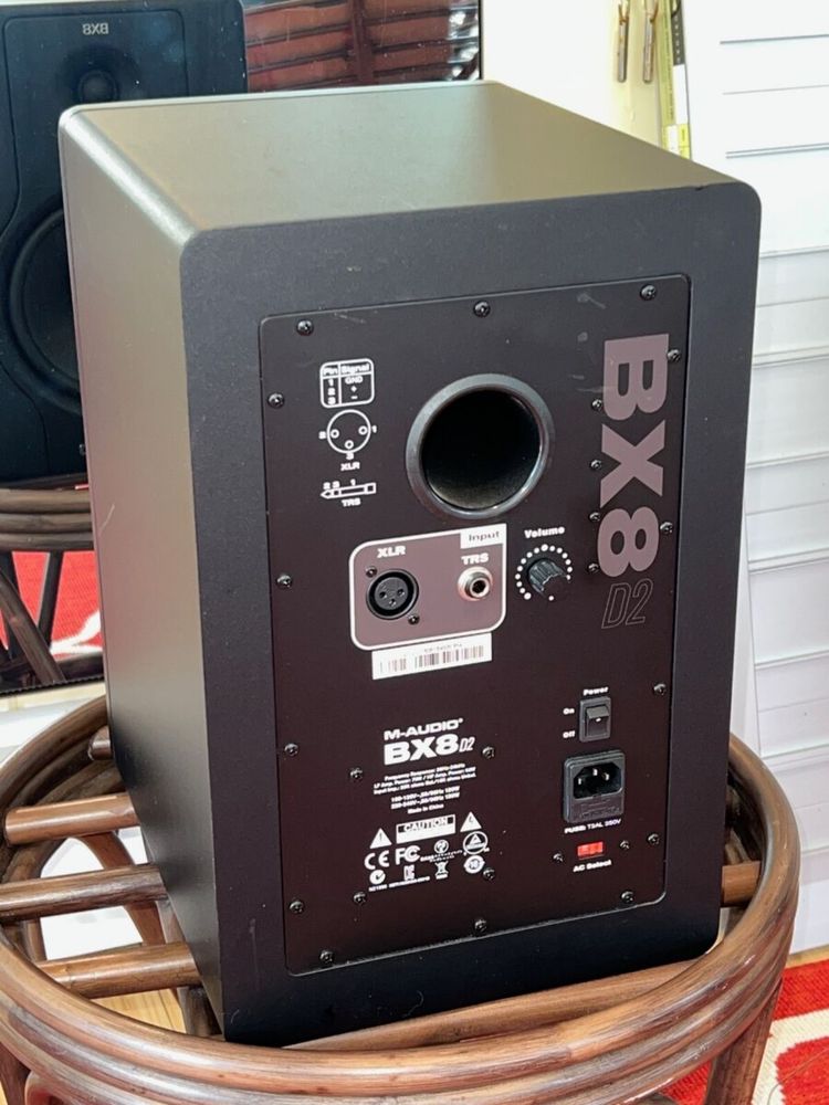 M AUDIO BX8 sotaldi