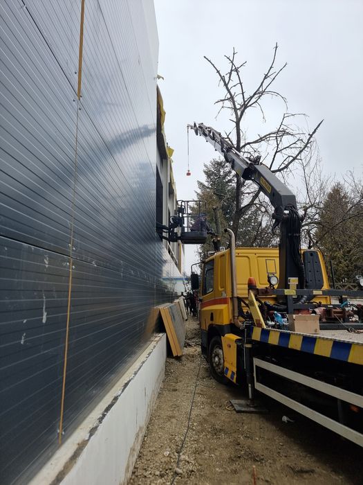 Vand camion cu macara platforma de tractari