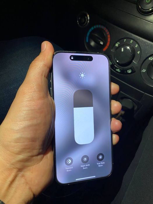 iphone 15 pro natural titanium