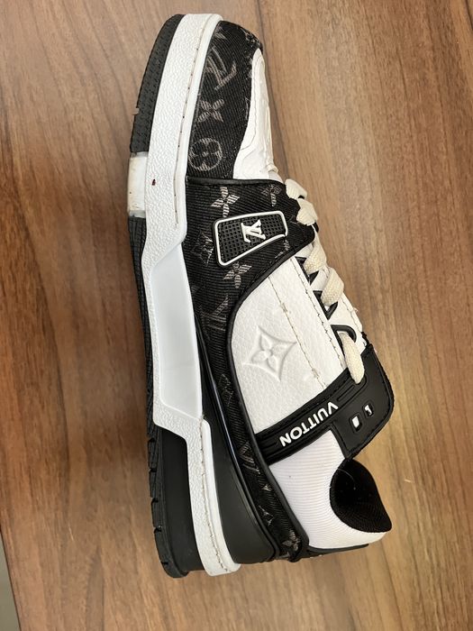 Louis Vuitton trainer 42