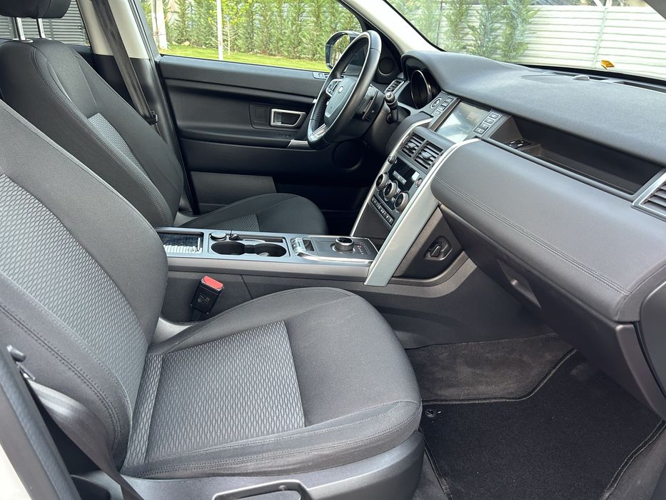 Land Rover Discovery Sport.