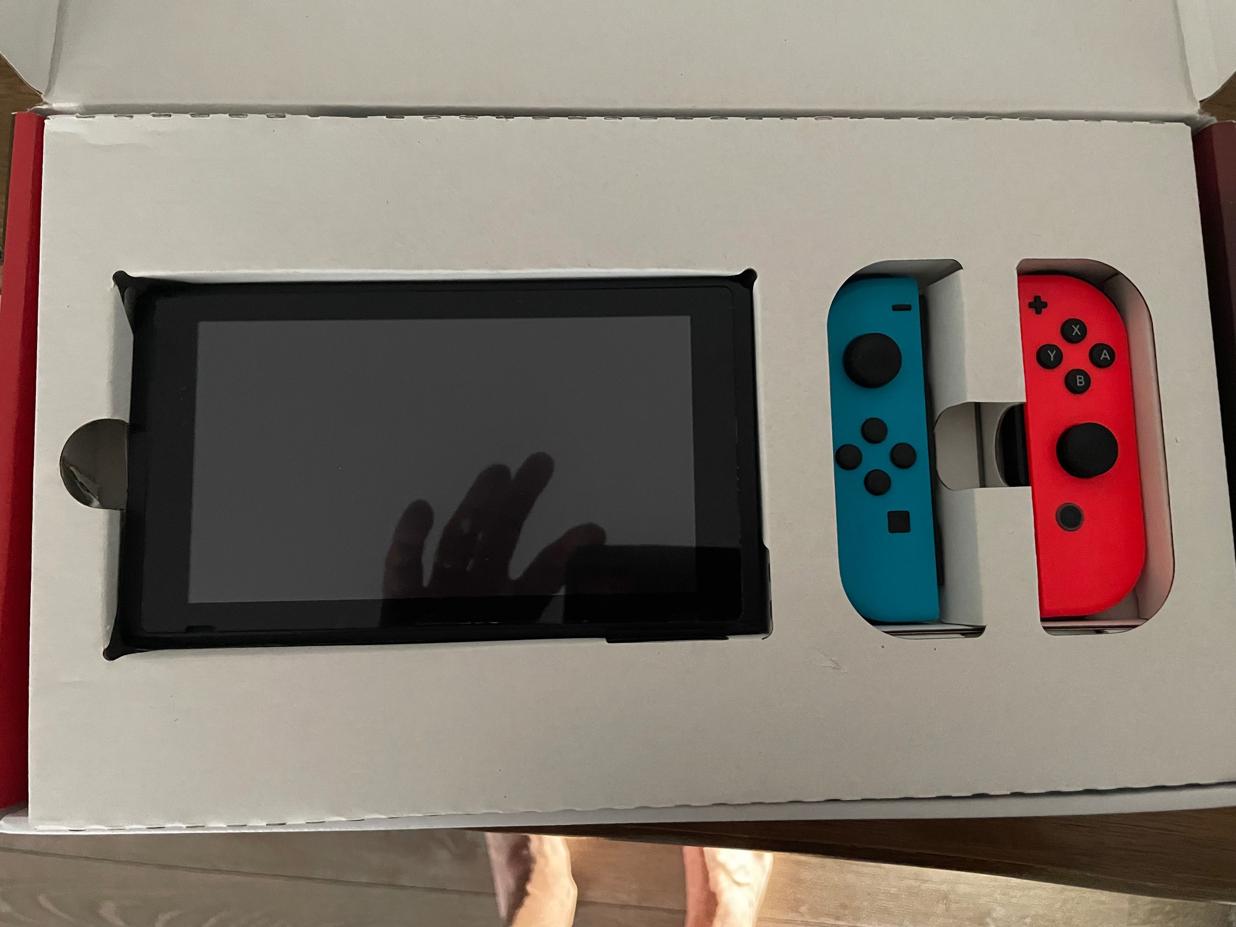Nintendo Switch  funcționează perfect