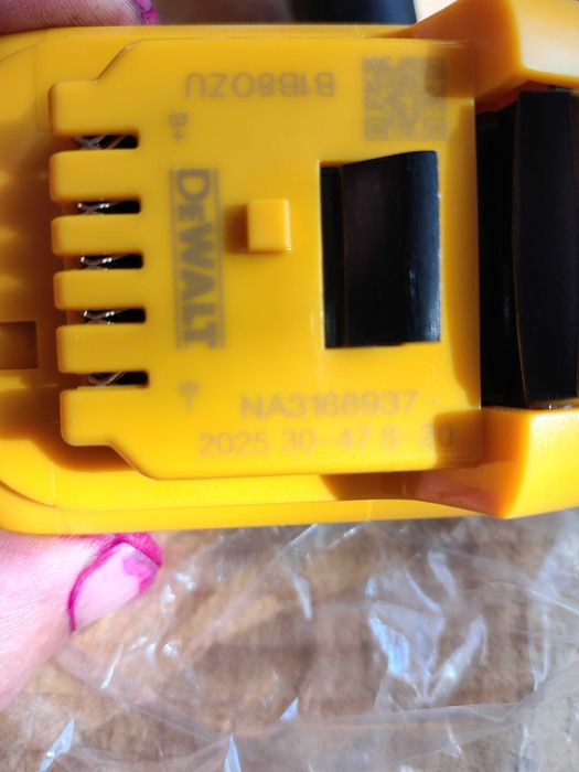 Acumulator dewalt 12 v 2025