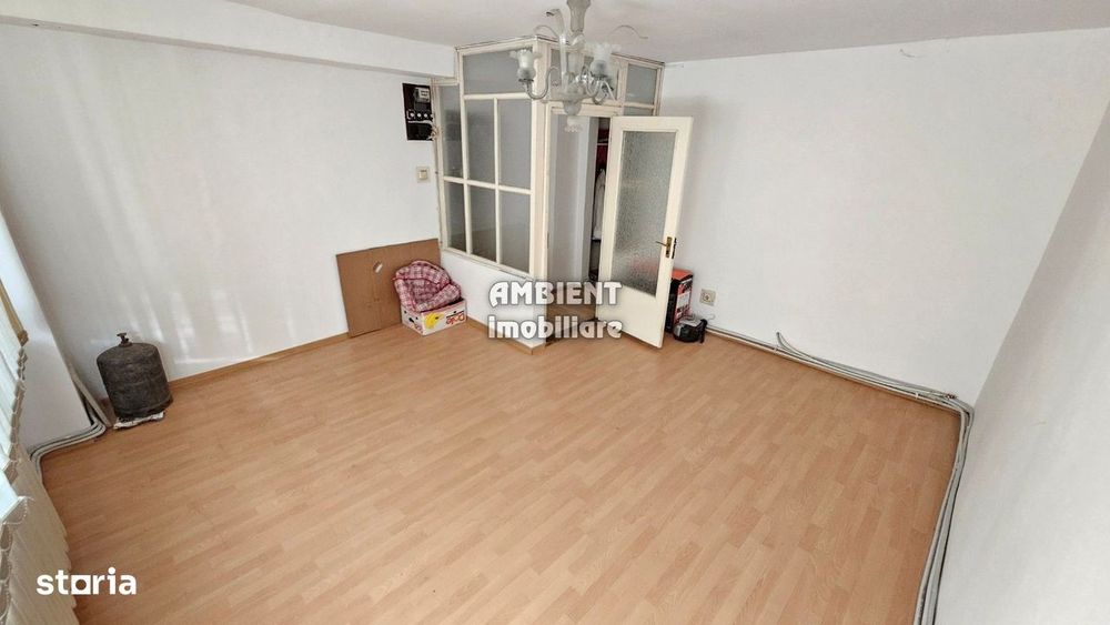 Apartament cu 3 camere decomandate, PARTER, zona TRAIAN;