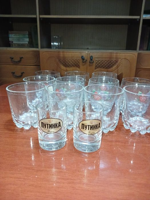 Продаётся стаканы. 13 штук