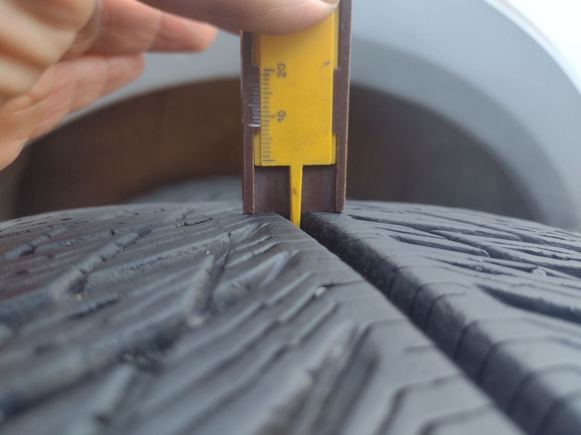 Топ състояние 2бр.235/50/20 Michelin PA5 suv dot2823