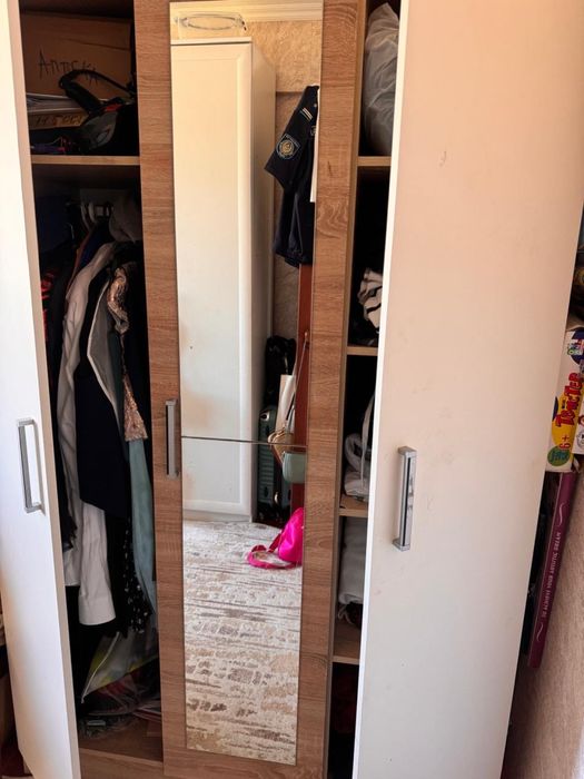 Шкаф + писменный столик Белый В хорошем состояние