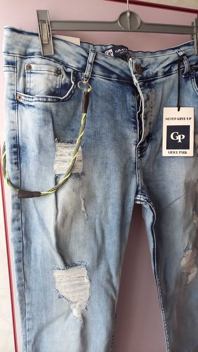 Blugi superoferta