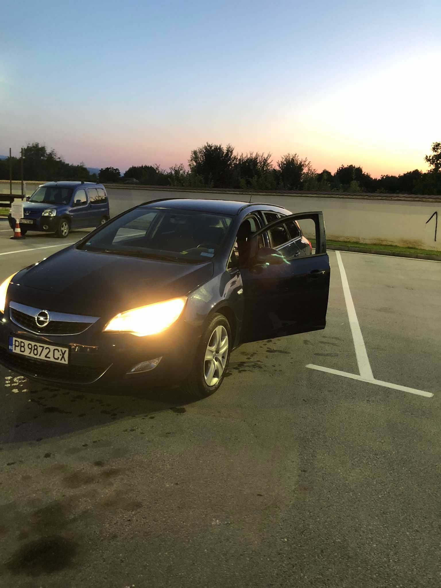 opel astra 2.0 cdti 2011 година на части
