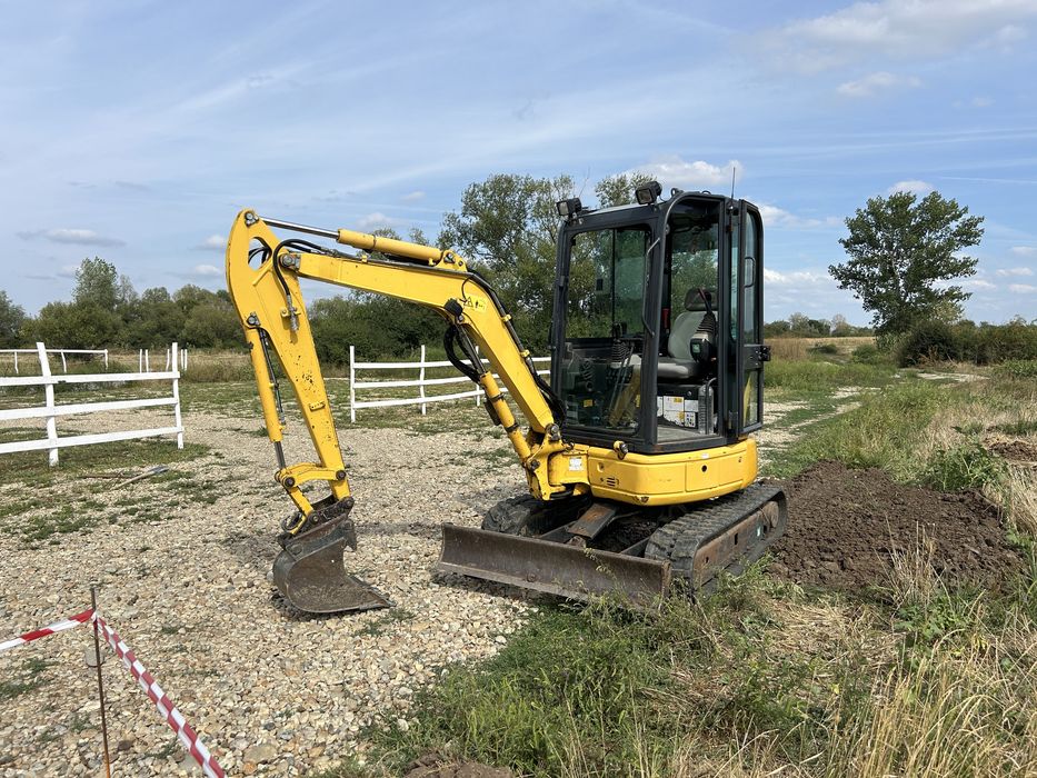 Excavator komatsu pc26 mr 3