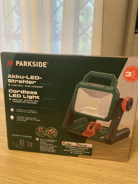 Reflector cu led pe acumulator 20/12 v Parkside