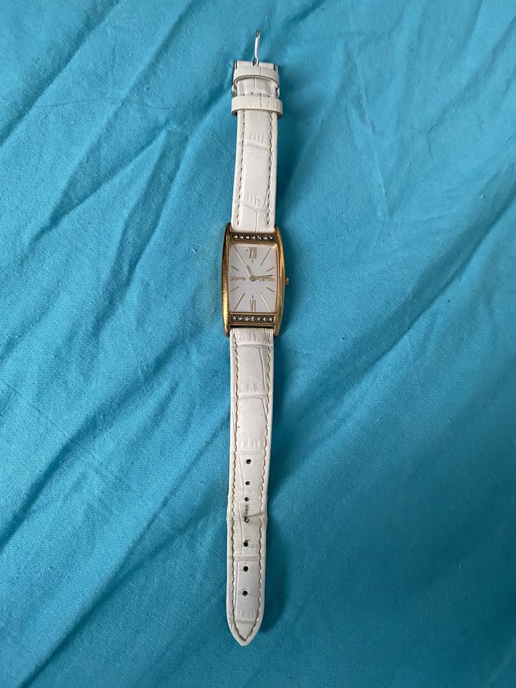 Часовник- pierre cardin