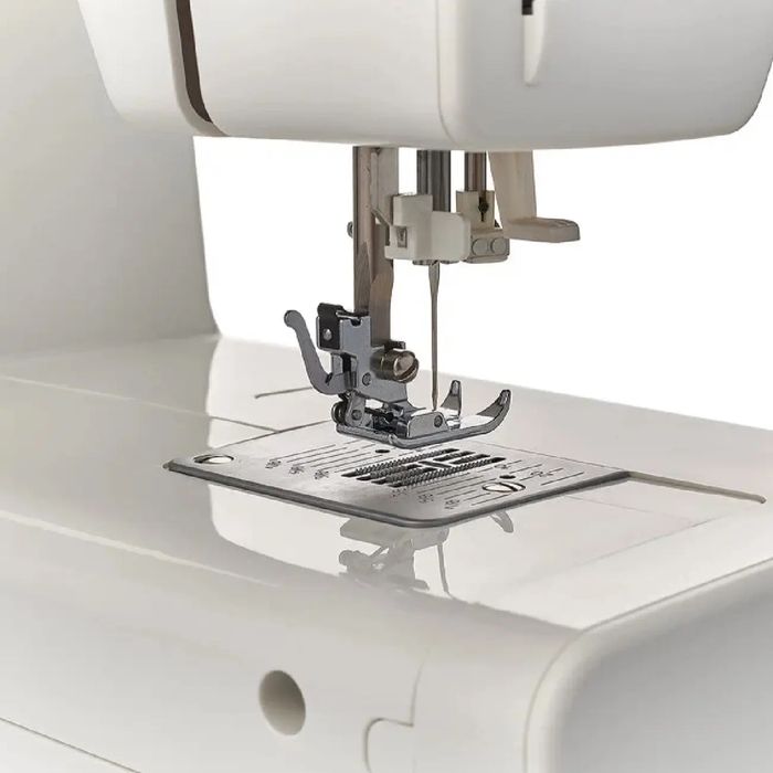 Швейная машина Chayka 745М