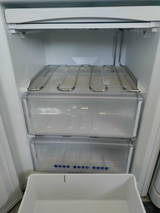 Хладилник с фризер Whirlpool ARC5450