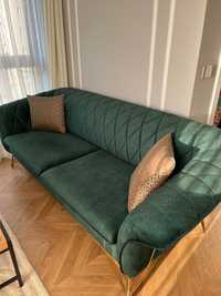 Луксозен диван от зелено кадифе