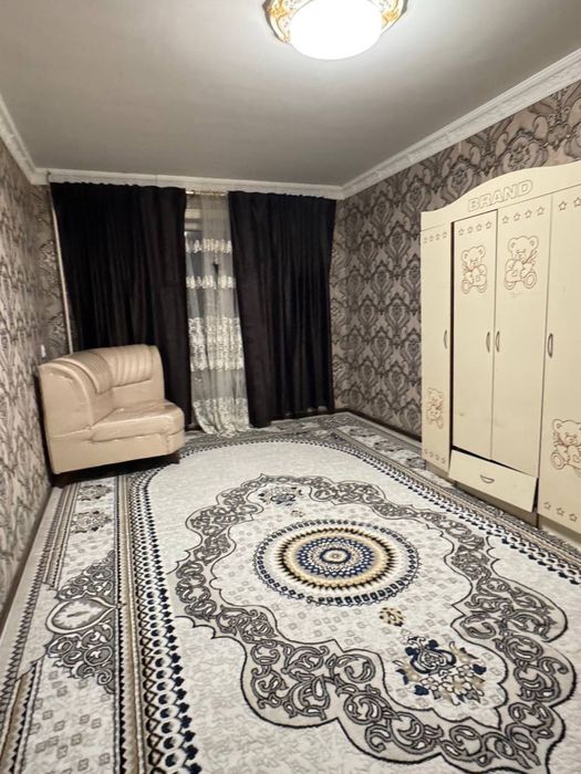 Fargona  shaxar oybek radomdi yonida kunli kvartira bor bezzaks quyami