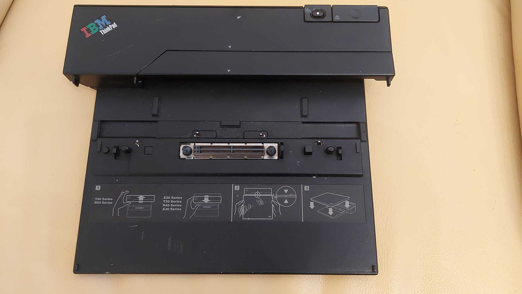 IBM Thinkpad 74P6734 Port Replicator II 2 Docking station