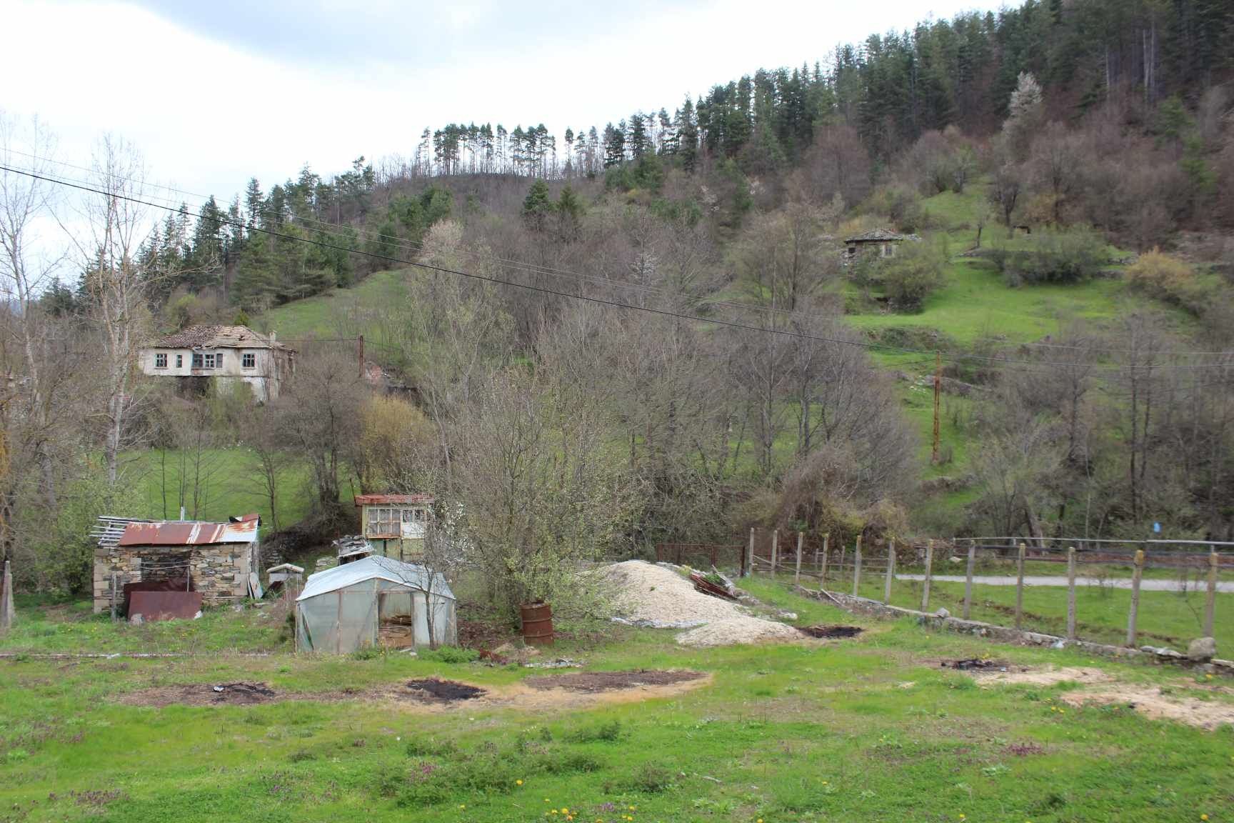 Къща в с. Бял Извор, общ. Ардино