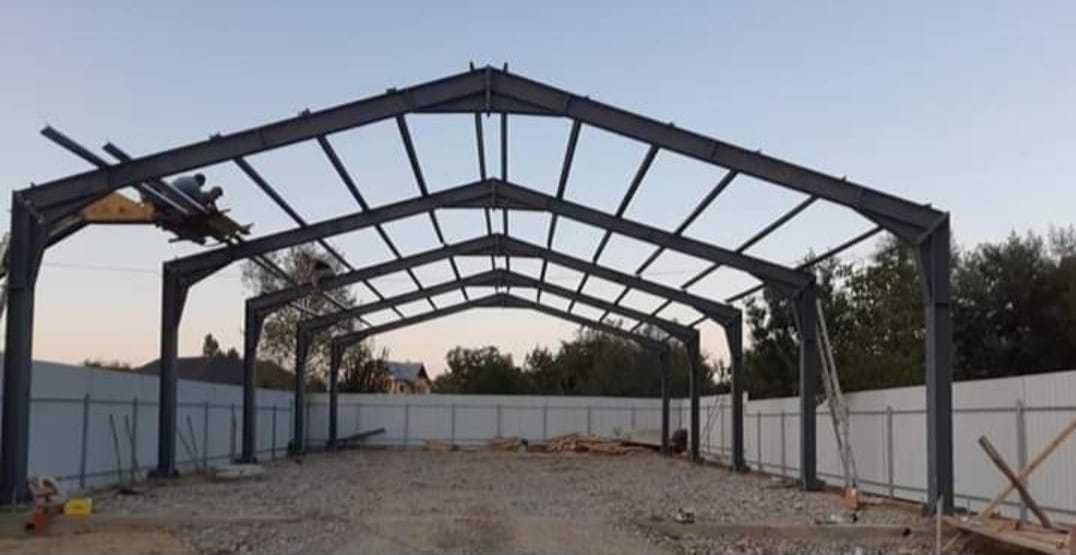 Vand structuri metalice, hale agricole sau industriale