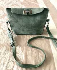 Чанта, маслено зелена/ безцветна-сребърна