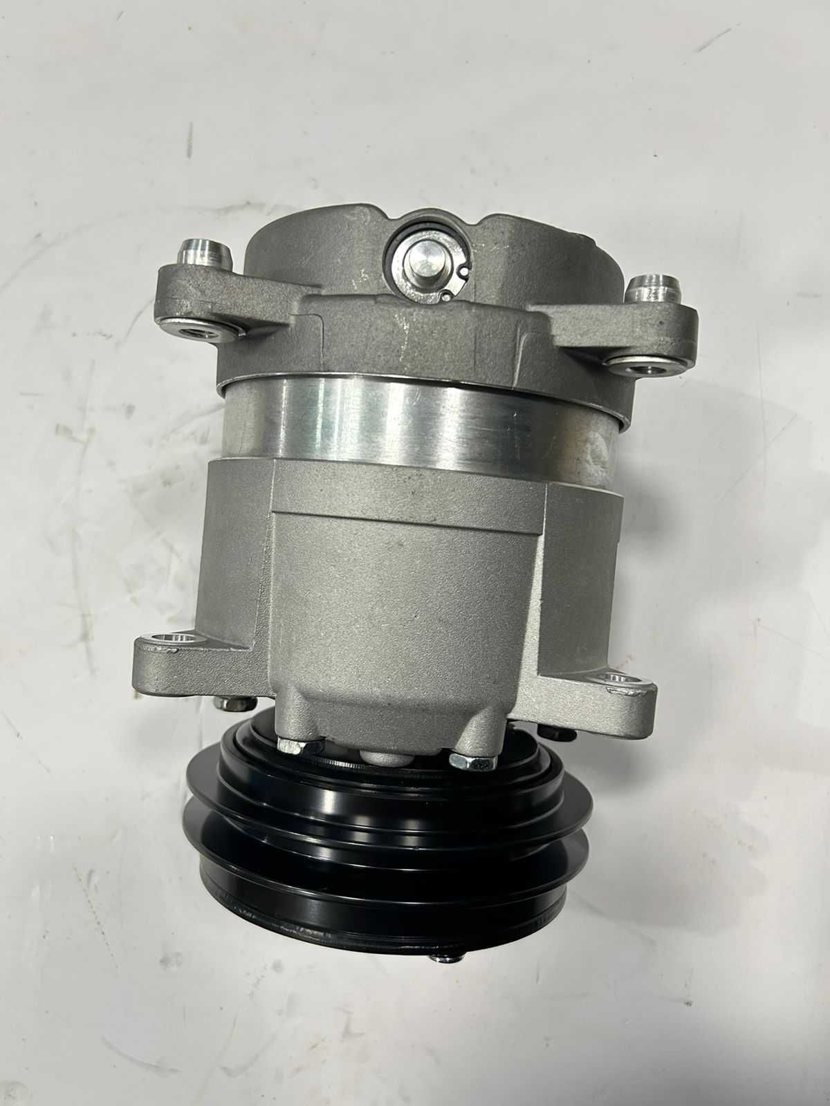 Компрессор кондиционера SHACMAN F3000 (Шахман) Ф3000