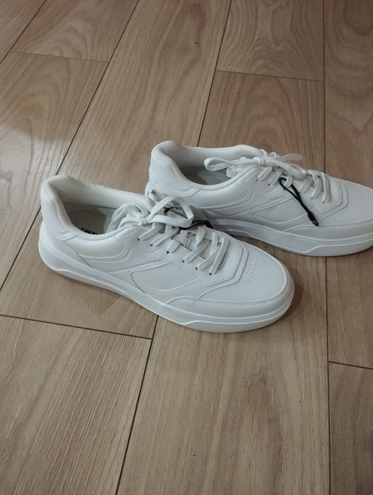 Продавам мъжки кецове