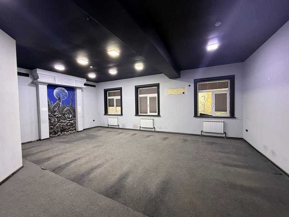 Сдается отдельно стоящиие здание 1000м2  на Юнус Абаде SH83