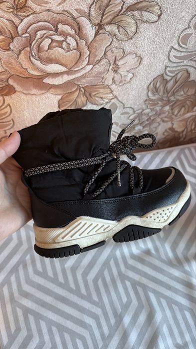 Продам зимние сапоги