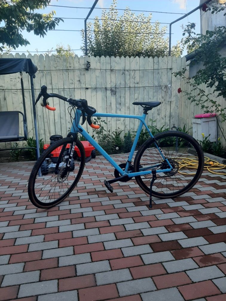 Bicicleta cube 2020