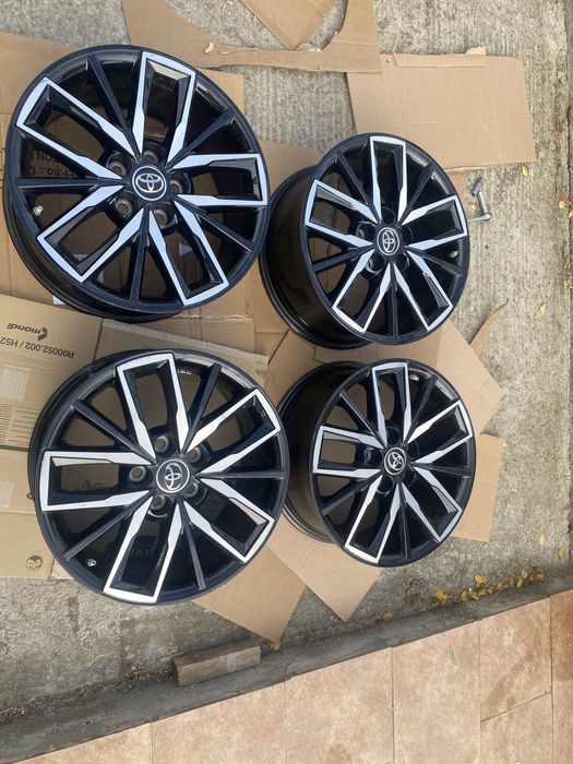 Vand set jante originale Toyota Corolla Auris R17