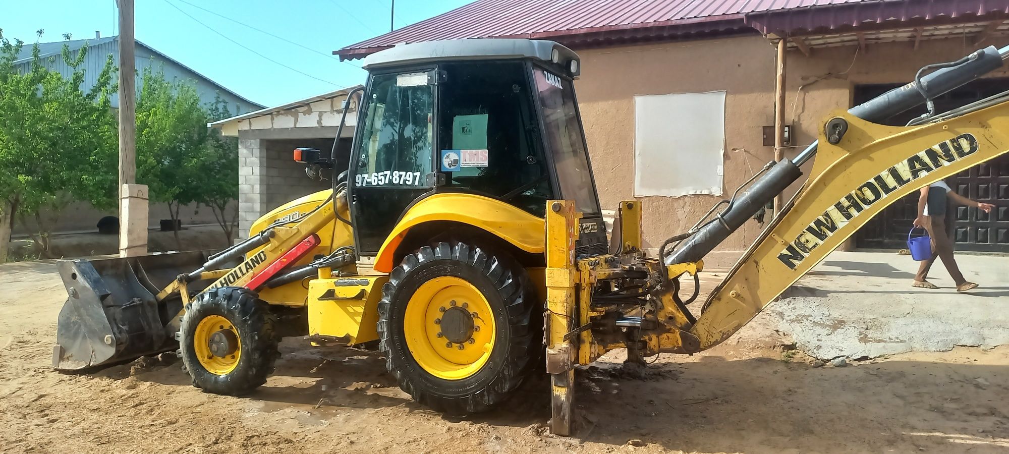 New holland B90B