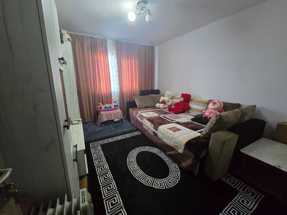 Vand garsoniera în Scornicești