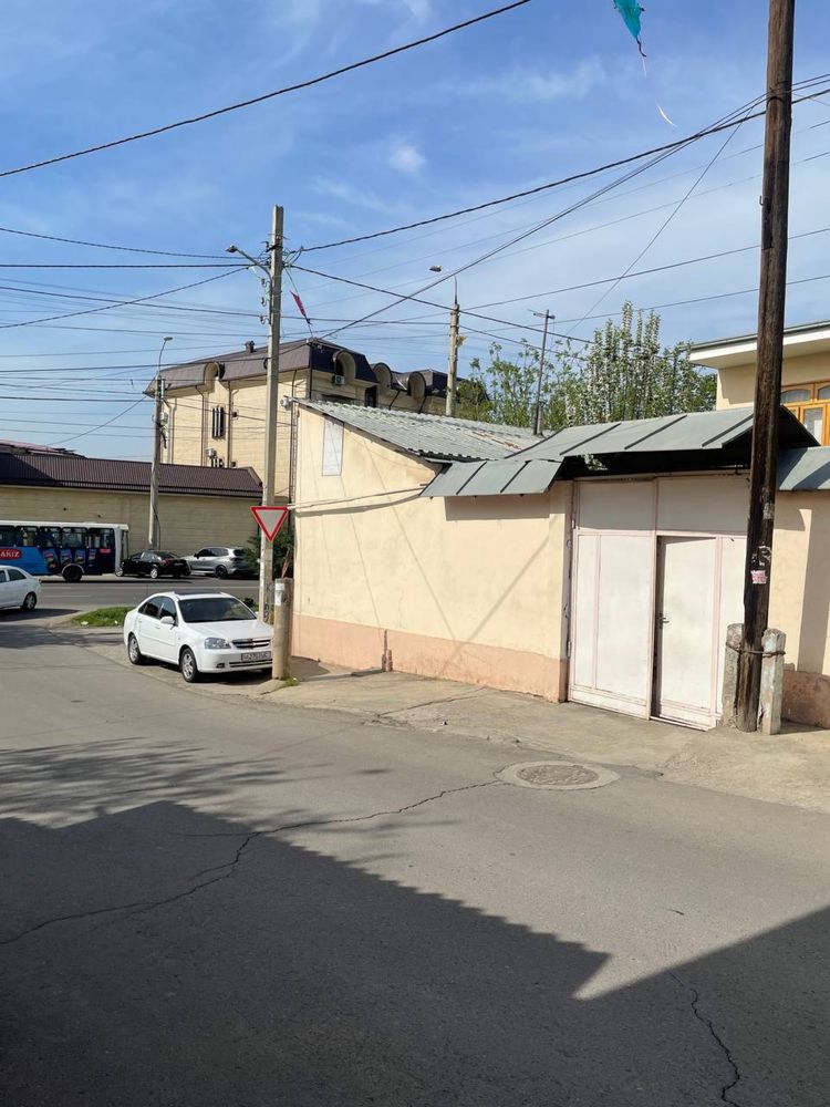 Hovli Sotiladi Yo’li yuzi Olmazor Allon